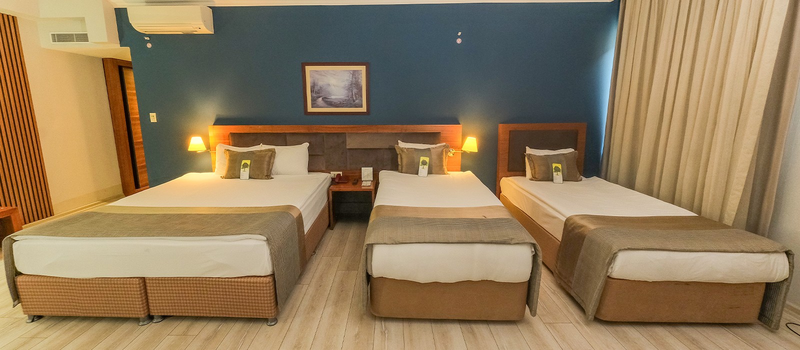 Deluxe Corner Room oda görseli